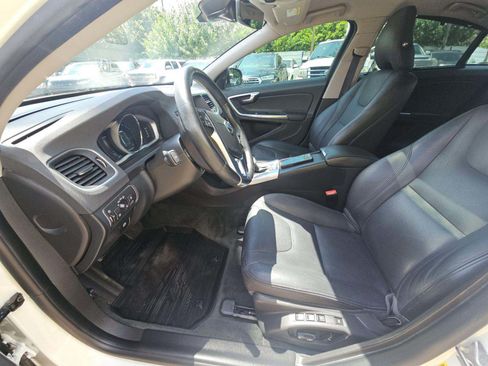 Used 2018 Volvo S60 T5 Inscription AWD/4WD image 3