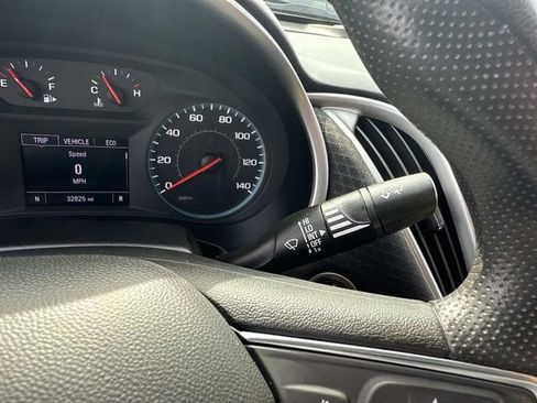 Used 2025 Chevrolet Malibu LT image 34