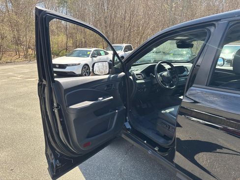Used 2023 Honda Passport EX-L image 12