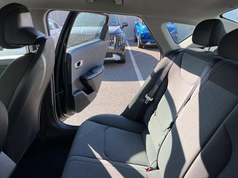 Used 2025 Kia K4 FWD image 38