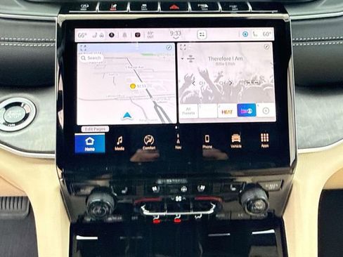 New 2025 Jeep Grand Cherokee L Limited w/ Luxury Tech Group II RWD image 18