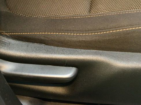 Used 2021 Chevrolet Traverse LT w/ LPO, Floor Liner Package AWD/4WD image 12