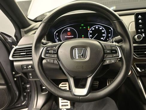 Used 2018 Honda Accord Sport image 12