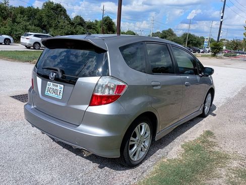 Used 2010 Honda Fit Sport image 3