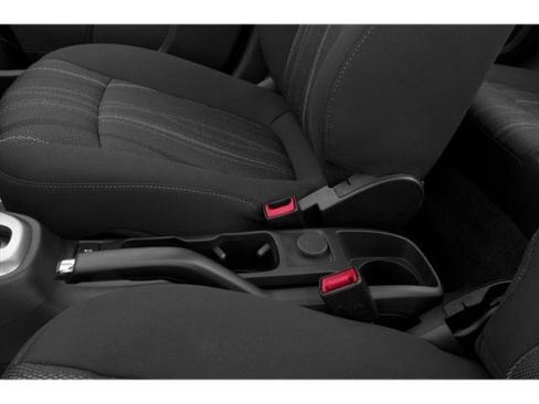 Used 2019 Chevrolet Sonic LT w/ Convenience Package image 18