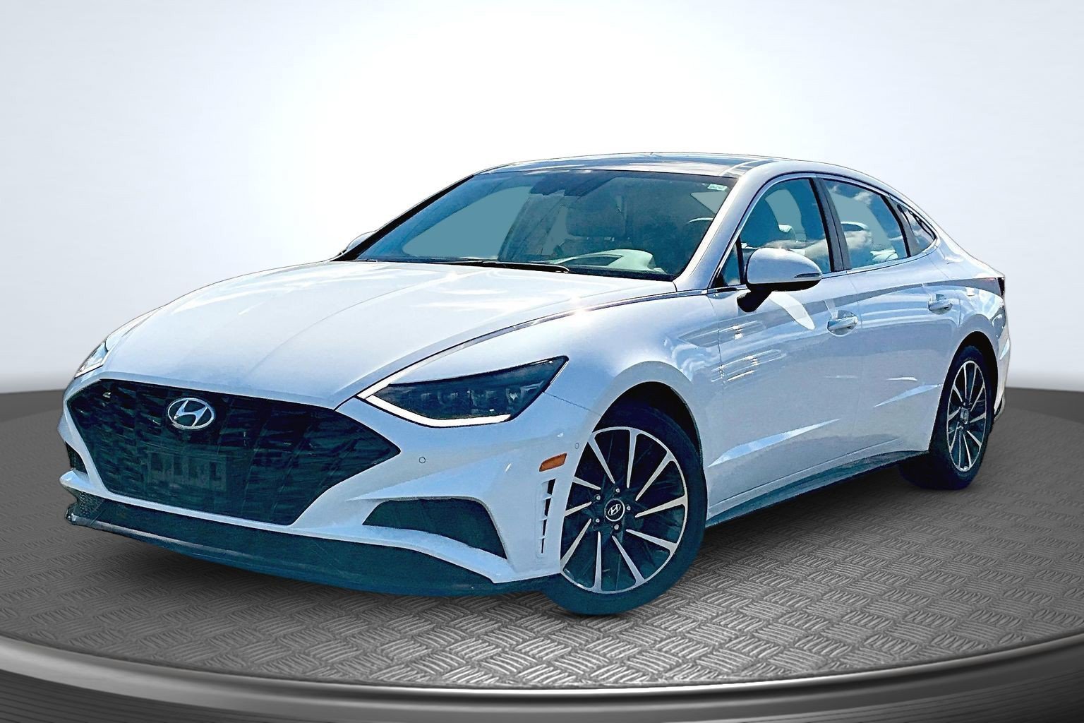 Used 2022 Hyundai Sonata Limited FWD image 1