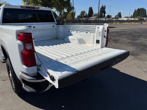 Used 2022 Chevrolet Silverado 2500 LT w/ Convenience Package image 48