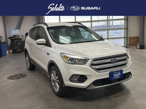 Used 2019 Ford Escape SEL image 1