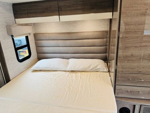 Used 2022 Mercedes-Benz Sprinter 3500 image 34