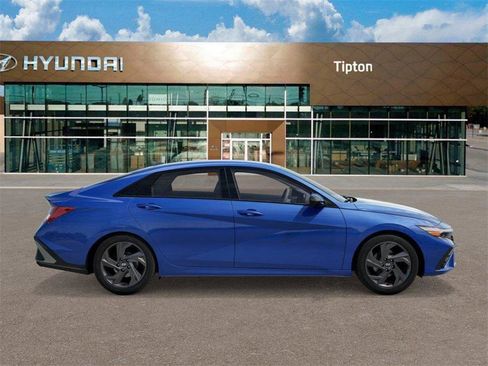 New 2026 Hyundai Elantra Sport image 7