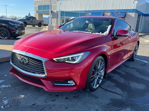 Used 2017 INFINITI Q60 Red Sport 400 image 4