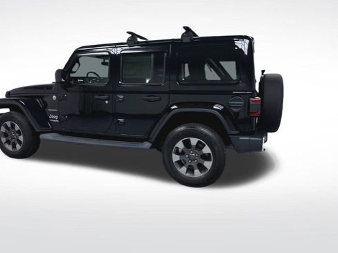 Used 2019 Jeep Wrangler Unlimited Sahara w/ Dual Top Group image 19