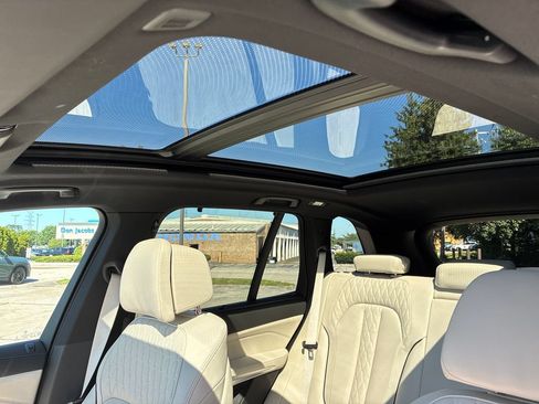 New 2026 BMW X5 xDrive40i w/ Executive Package AWD/4WD image 17