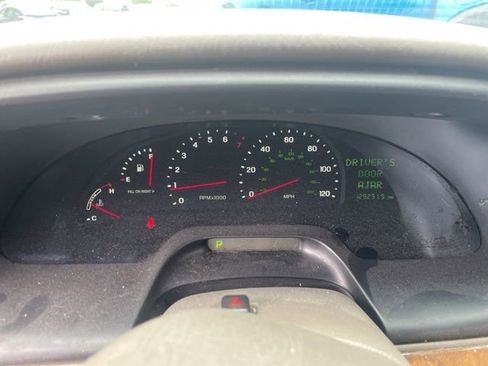 Used 2002 Lincoln Continental FWD image 16
