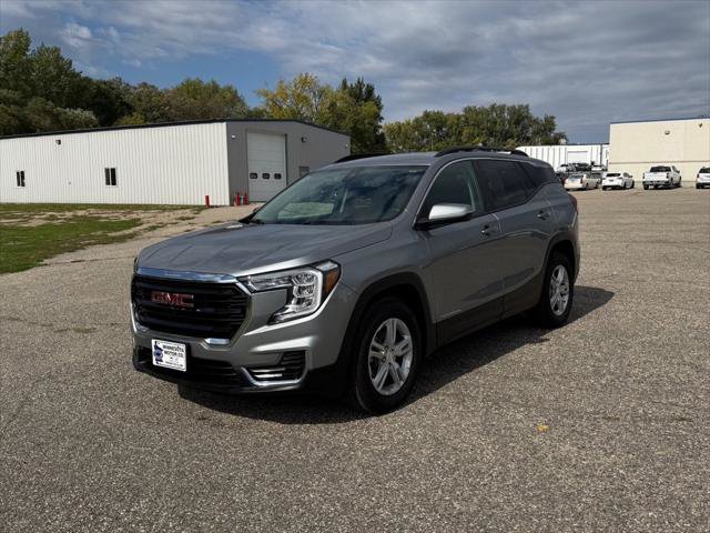 Used 2023 GMC Terrain SLE w/ Driver Convenience Package AWD/4WD image 1