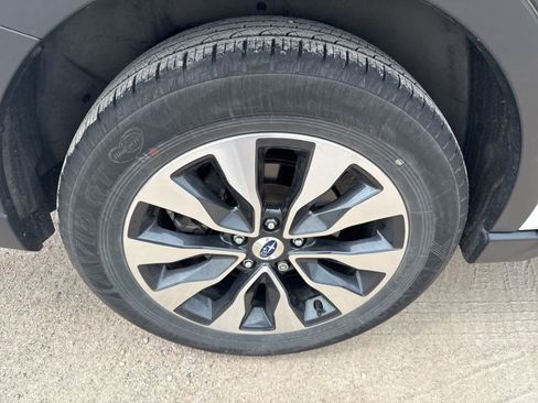 Used 2024 Subaru Outback Limited AWD/4WD image 11