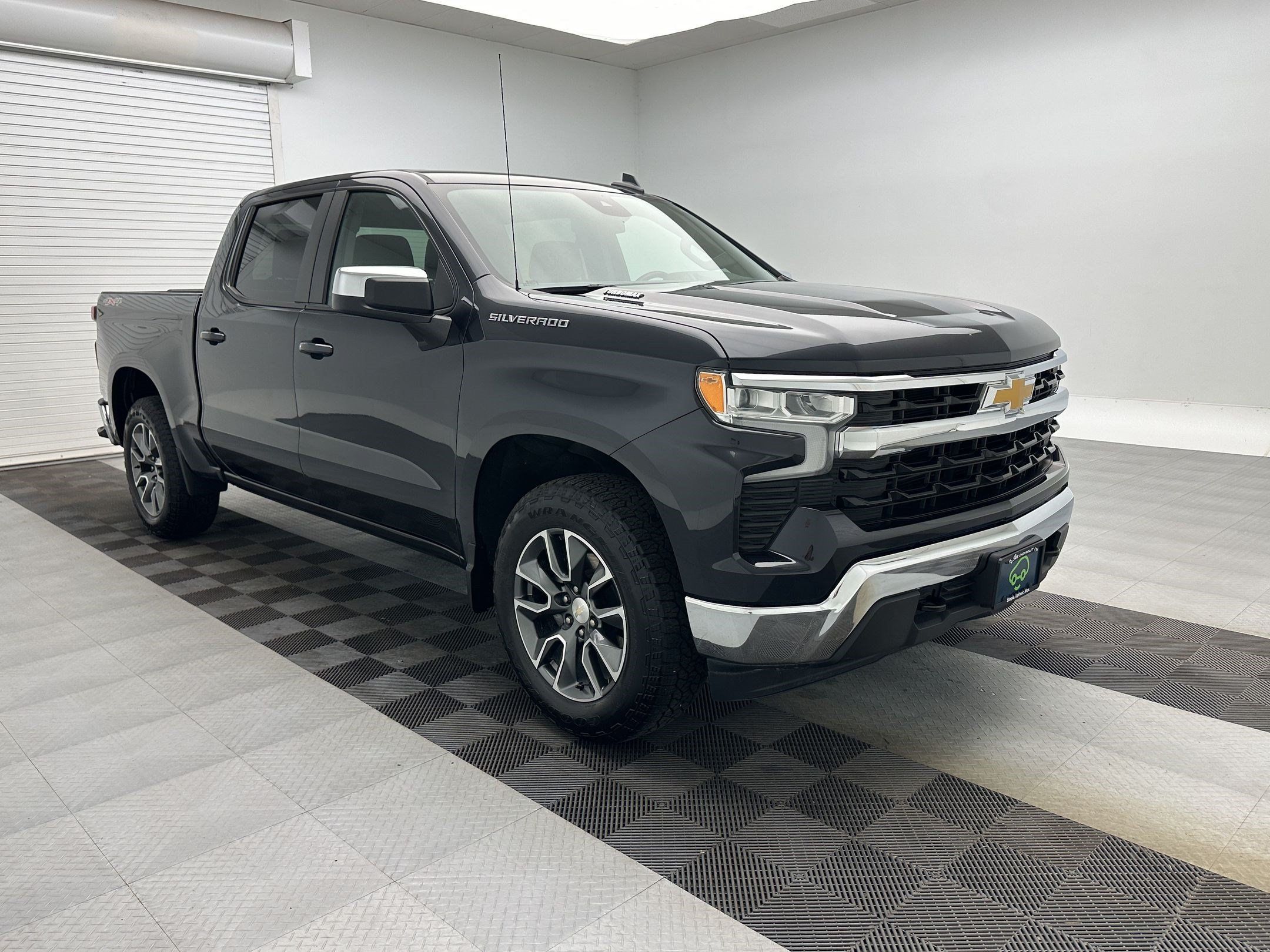 Certified 2024 Chevrolet Silverado 1500 LT AWD/4WD image 7