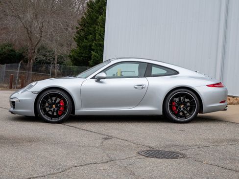 Used 2015 Porsche 911 Carrera S image 2