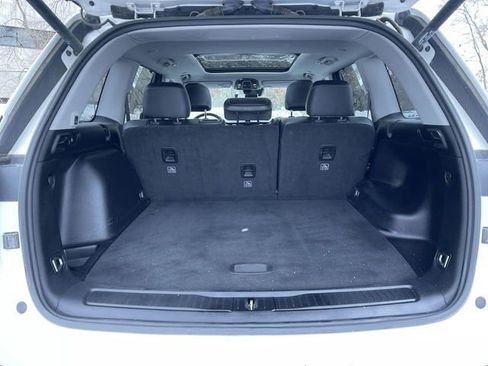 Used 2023 Jeep Grand Cherokee Limited w/ Luxury Tech Group II image 27