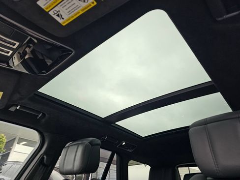 Used 2022 Land Rover Range Rover P525 Westminster Edition AWD/4WD image 26