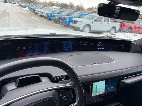 Used 2025 Lincoln Navigator L Reserve w/ Jet Appearance Package image 18