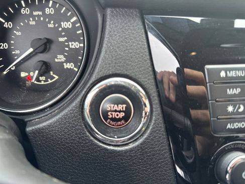 Used 2020 Nissan Rogue SV w/ Sun & Sound Touring Package image 21