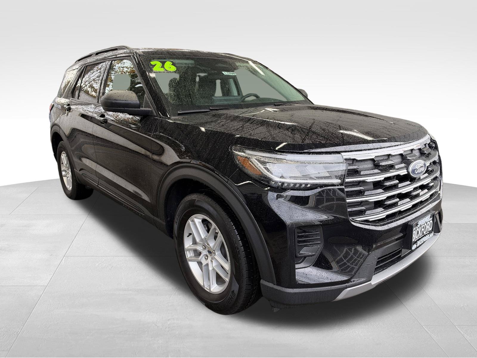 Used 2026 Ford Explorer Active AWD/4WD image 3