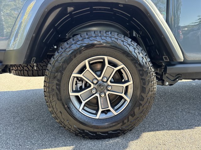 Certified 2025 Jeep Gladiator Mojave AWD/4WD image 20