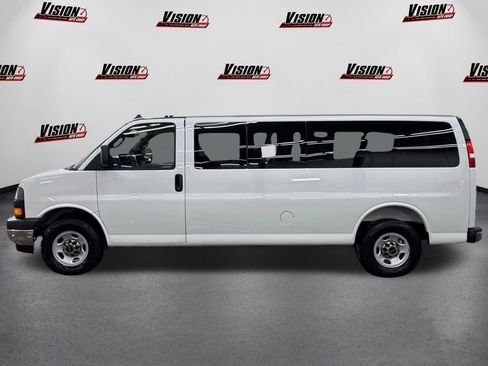 Used 2025 GMC Savana 3500 LT w/ LT Preferred Equipment Group image 8