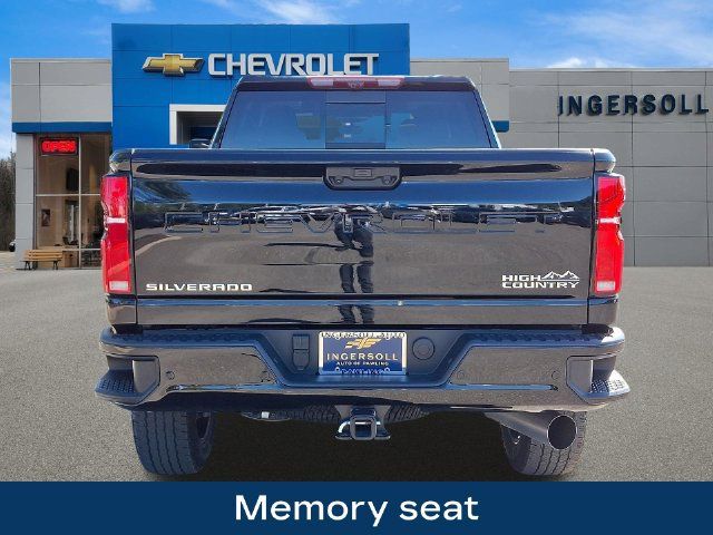 Used 2025 Chevrolet Silverado 2500 High Country w/ Technology Package AWD/4WD image 26