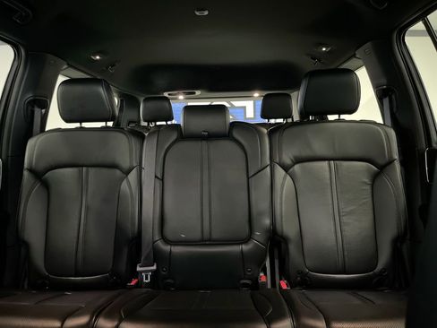 Used 2022 Jeep Wagoneer Series I image 23