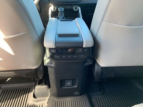 Used 2024 Toyota Grand Highlander Limited image 14