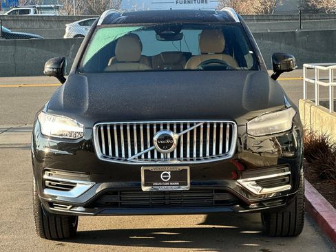 Certified 2023 Volvo XC90 T8 Ultimate w/ Lounge Package image 11