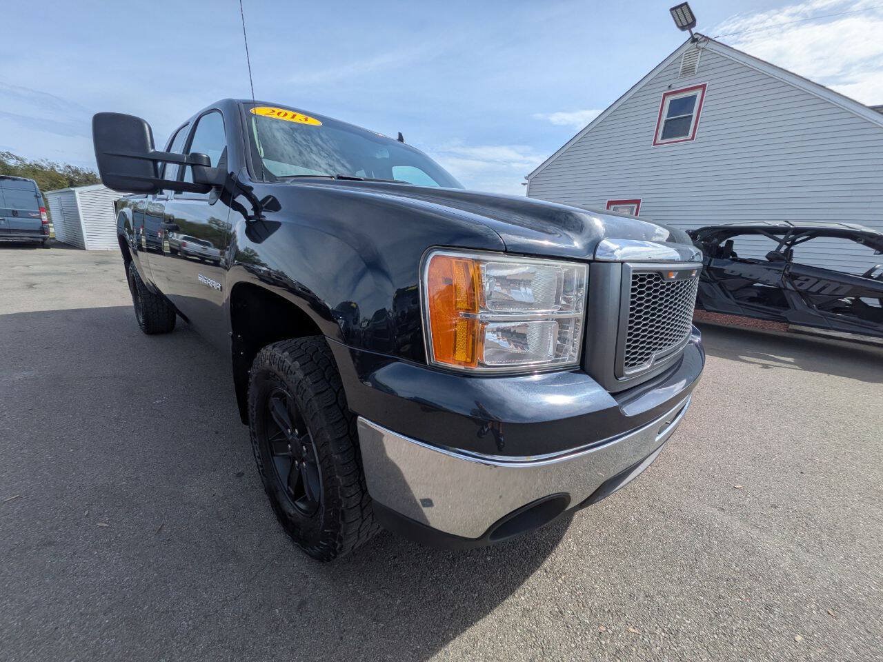 Used 2013 GMC Sierra 1500 SLE w/ Power Tech Package AWD/4WD image 5