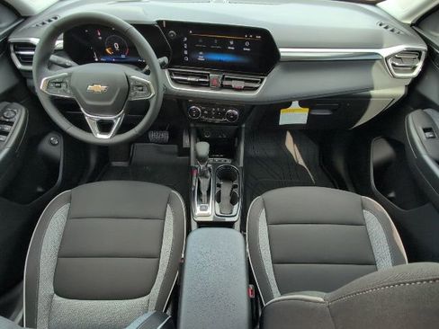 New 2026 Chevrolet TrailBlazer LT w/ Convenience Package FWD image 5