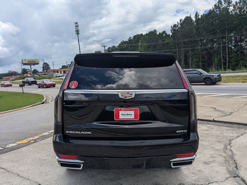 Used 2022 Cadillac Escalade Premium Luxury Platinum w/ Heavy-Duty Trailer Package AWD/4WD image 6