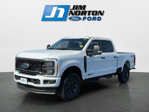 Used 2023 Ford F250 XL w/ STX Appearance Package image 7