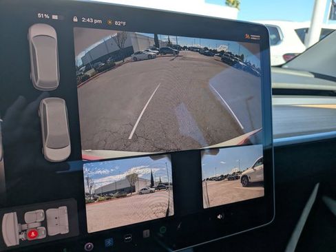 Used 2022 Tesla Model Y Long Range image 14