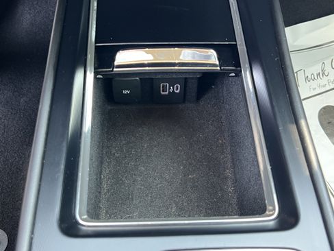 Certified 2023 Lincoln Corsair AWD image 18