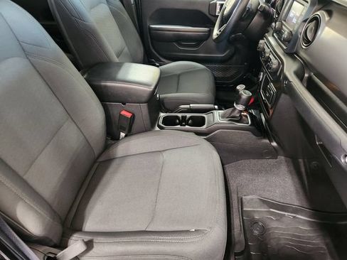 Used 2021 Jeep Gladiator Sport AWD/4WD image 20