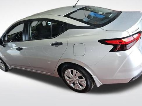 Used 2021 Nissan Versa S image 5