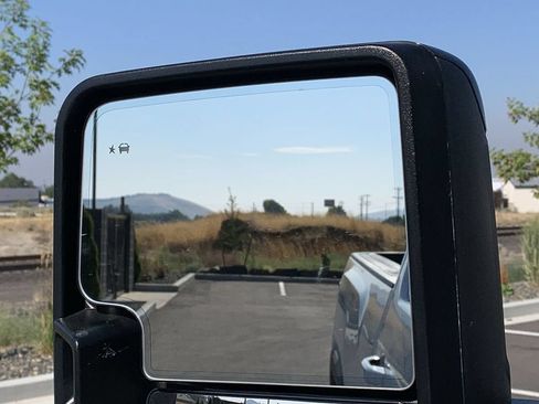 Used 2023 GMC Sierra 3500 AT4 w/ AT4 Preferred Package AWD/4WD image 15