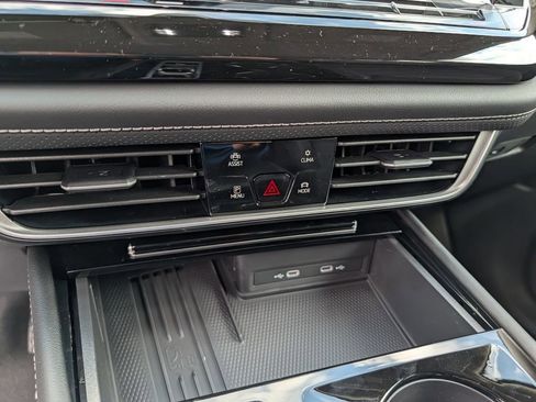 New 2026 Volkswagen Atlas SE image 12