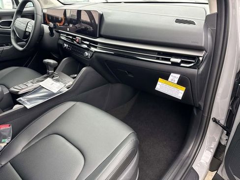 New 2026 Kia Sportage EX AWD/4WD image 16