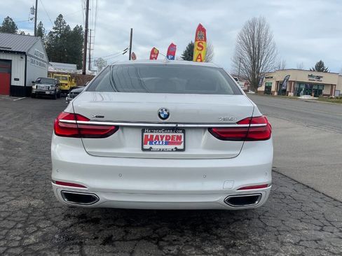 Used 2016 BMW 750i xDrive image 4