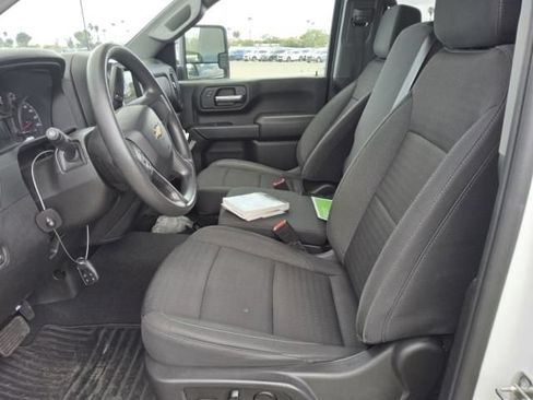 Used 2024 Chevrolet Silverado 2500 Custom w/ Custom Convenience Package RWD image 7