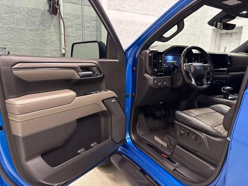 Used 2022 Chevrolet Silverado 1500 ZR2 w/ Technology Package AWD/4WD image 15