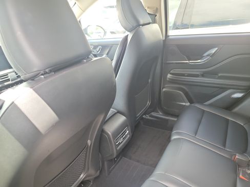 Used 2024 Lincoln Corsair FWD image 9