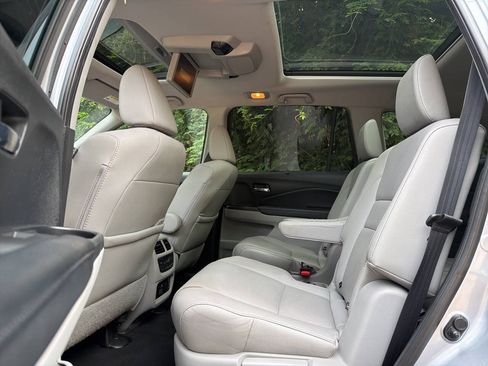 Used 2019 Honda Pilot Elite image 23