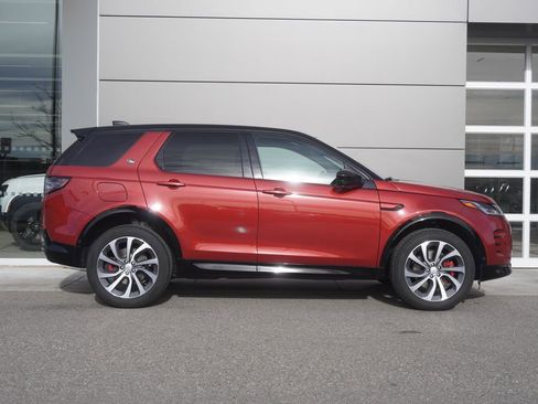 Used 2025 Land Rover Discovery Sport Dynamic SE image 7